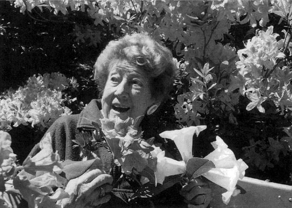 Fran Sumner holding 'Mi Amor'